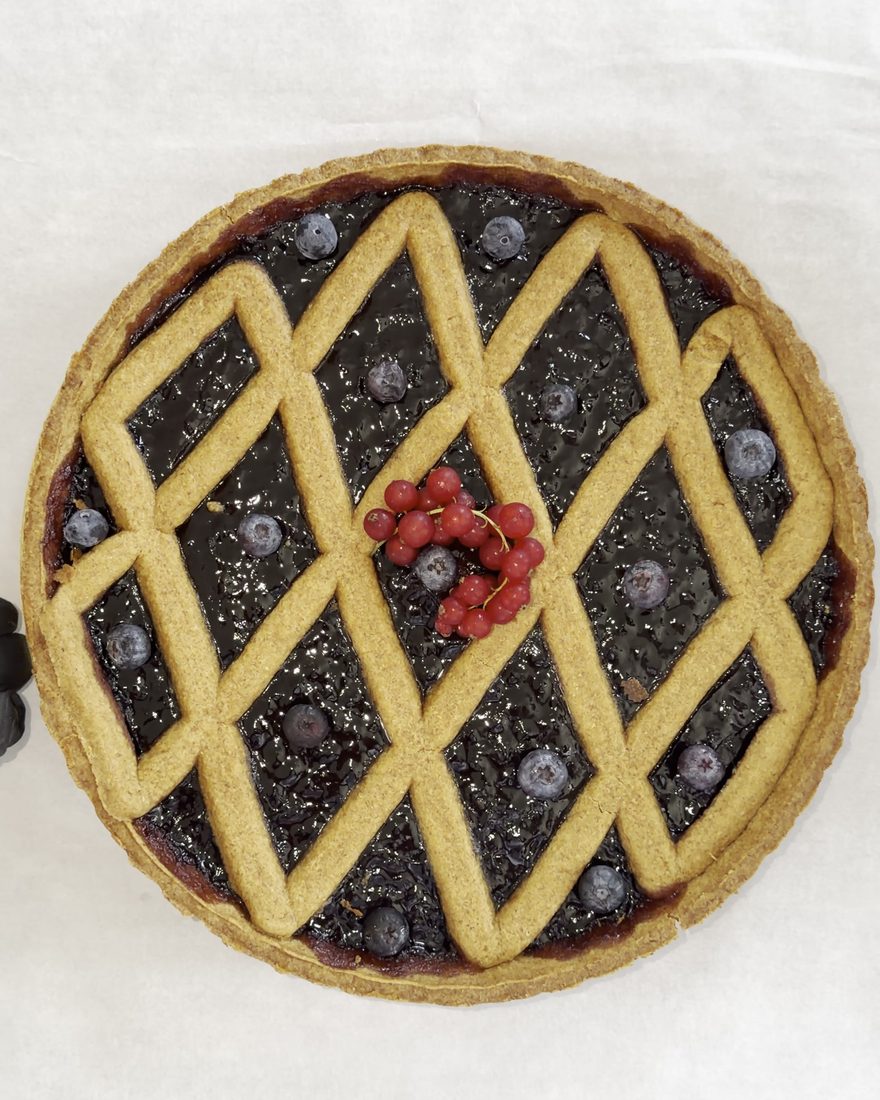 Crostata intera ai frutti di bosco