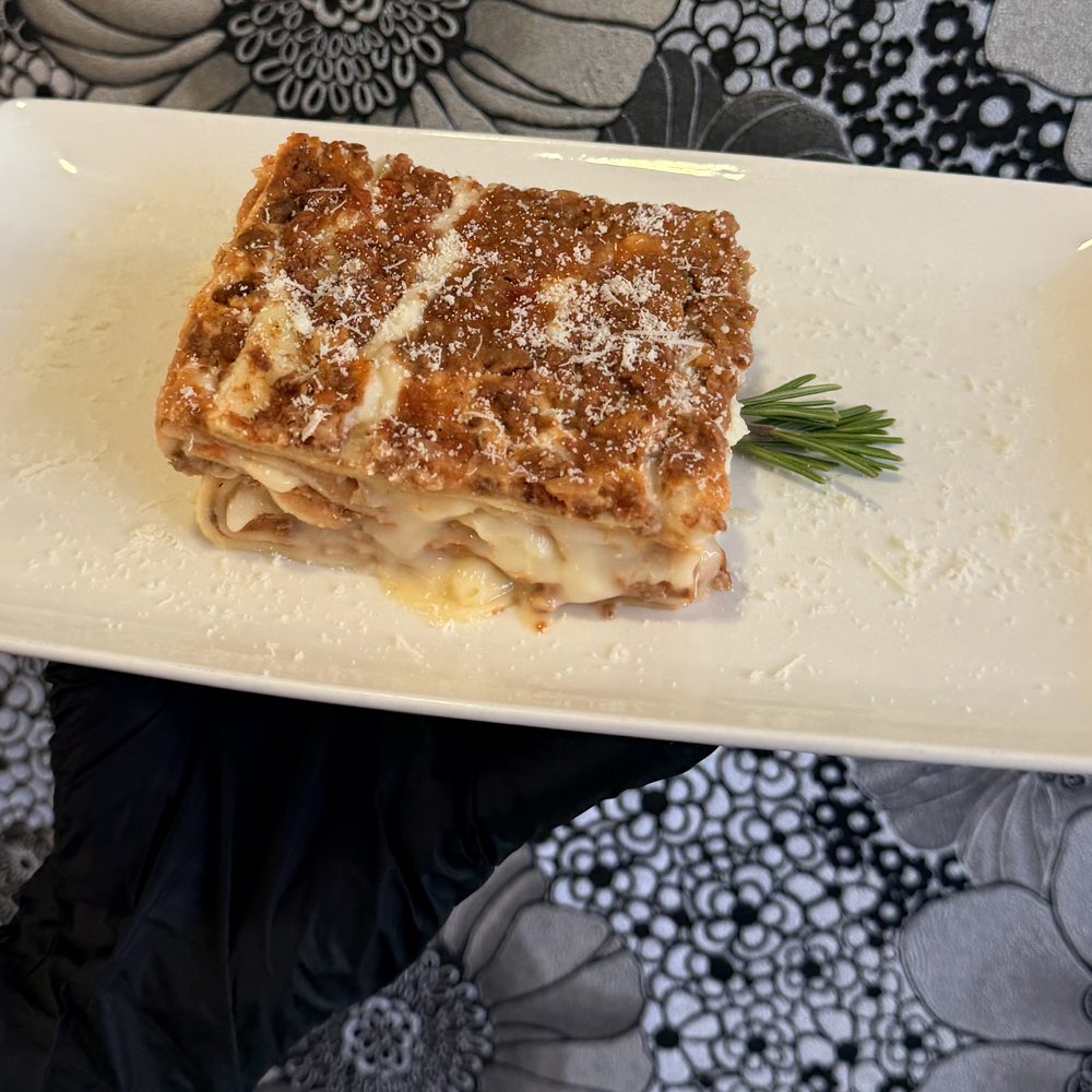 Porzione di lasagne al forno