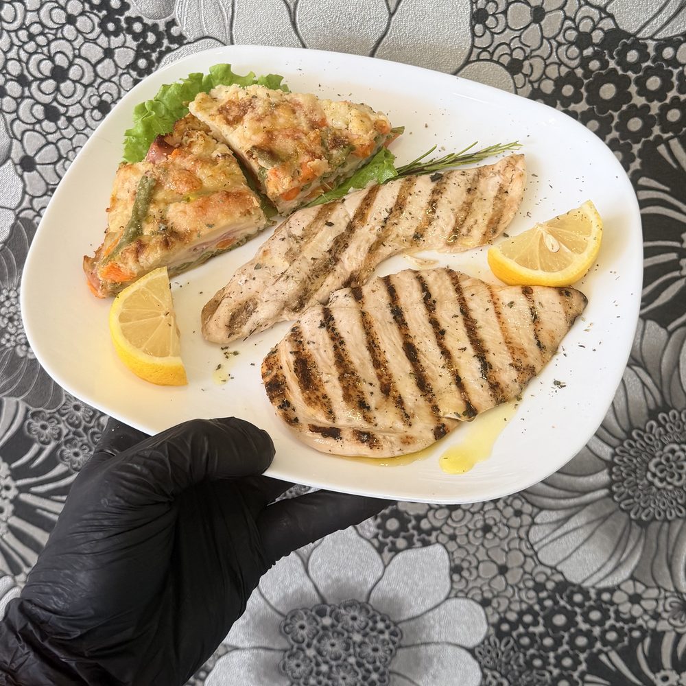 Pollo alla griglia con tortino di verdure