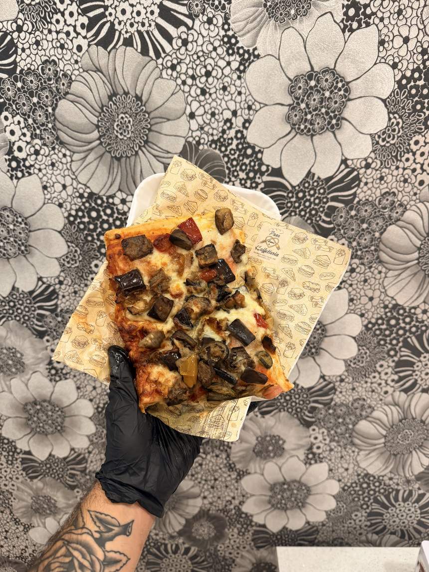 Trancio di pizza con verdure